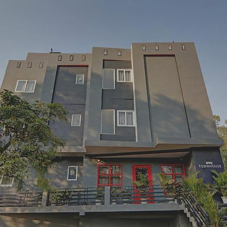 Super Townhouse 139 Ashiyana Smriti Upvan Near Emerald Mall Lucknow Bijnaur Eksteriør billede