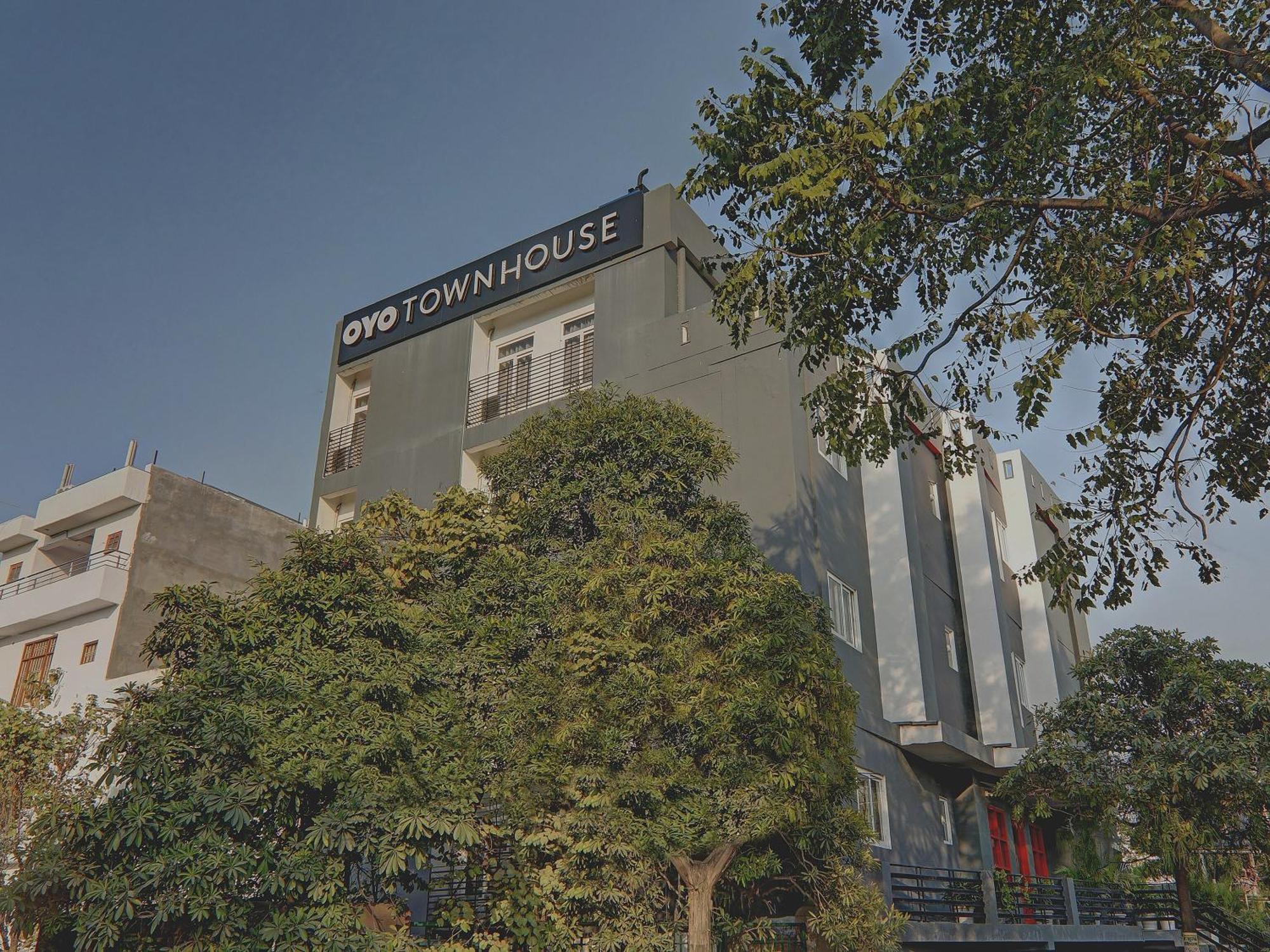 Super Townhouse 139 Ashiyana Smriti Upvan Near Emerald Mall Lucknow Bijnaur Eksteriør billede
